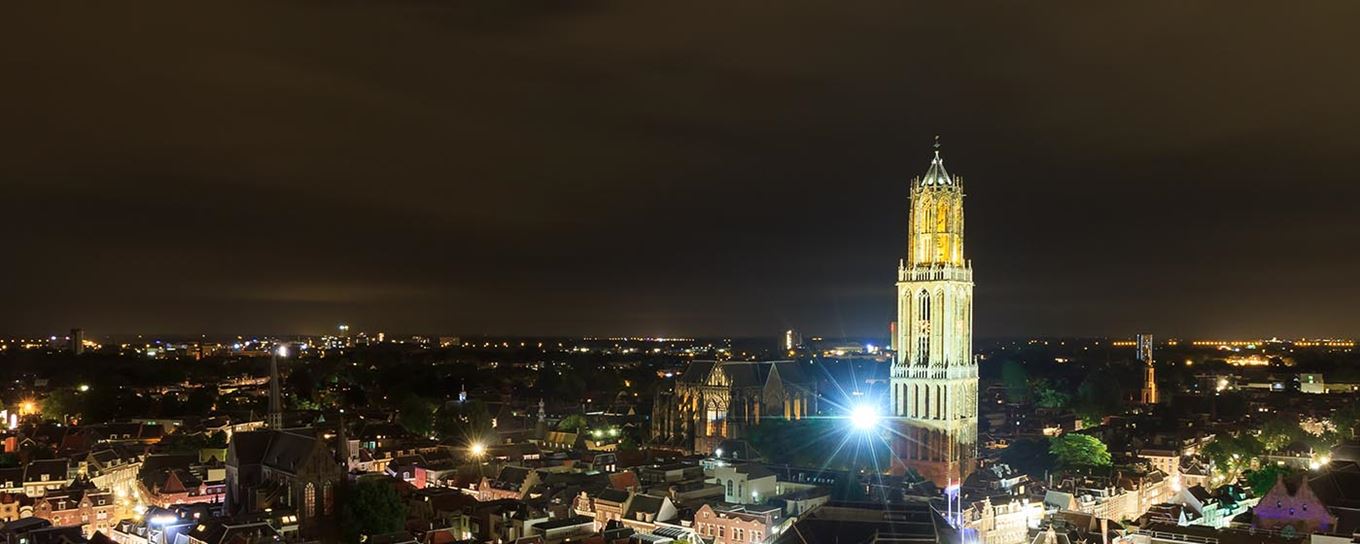 De Domtoren in Utrecht bij nacht | a.s.r. | earhhour